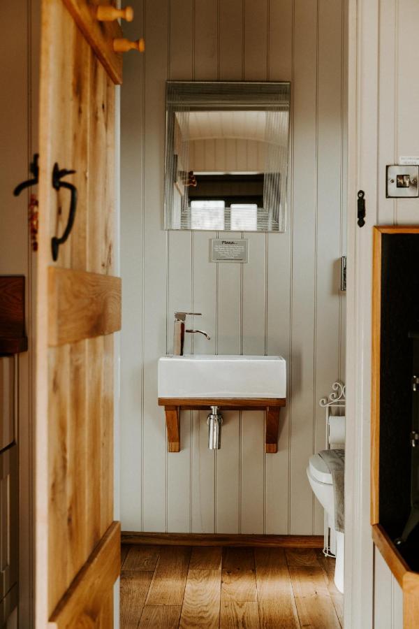 The Little John Petite Cosy Log Cabin - Sleeps 2, Great For Romantic Breaks, Couples, Single Guests, Near Sherwood Forest At Fairview Farm, Nottingham Set In 88 Acres Blidworth Dış mekan fotoğraf